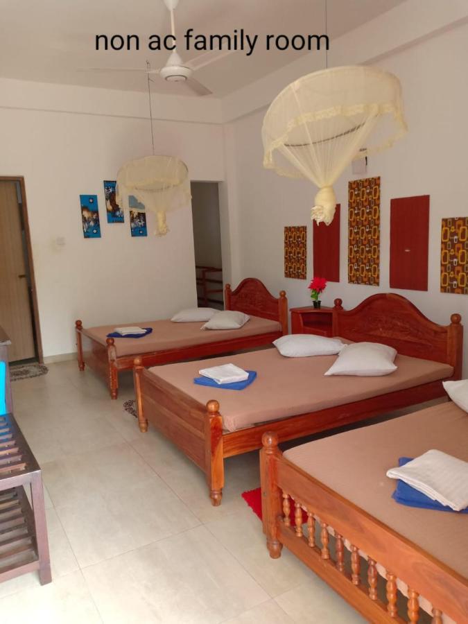 Hotel Senora Катарагама Екстер'єр фото