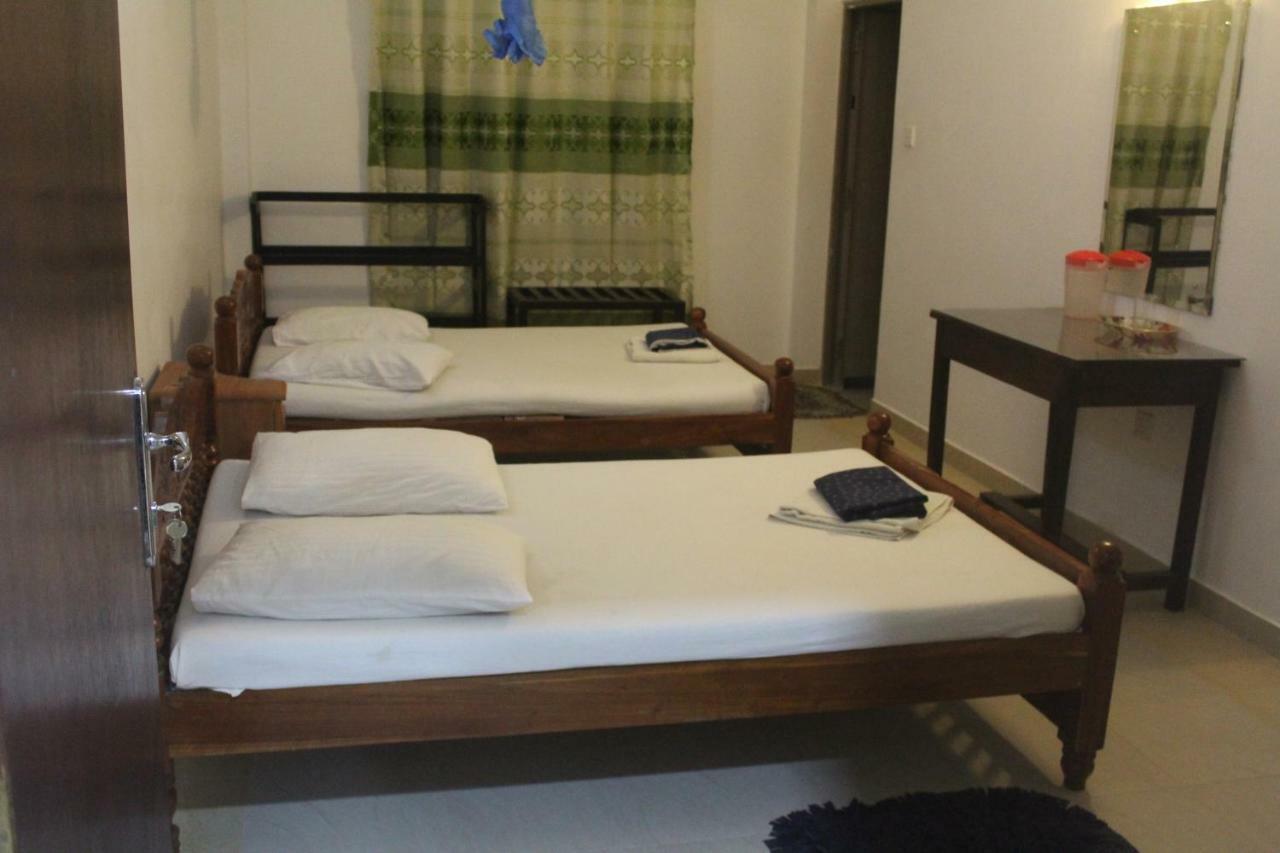 Hotel Senora Катарагама Екстер'єр фото